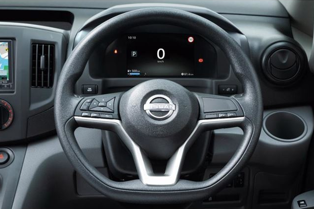 увеличенный дисплей nissan nv200