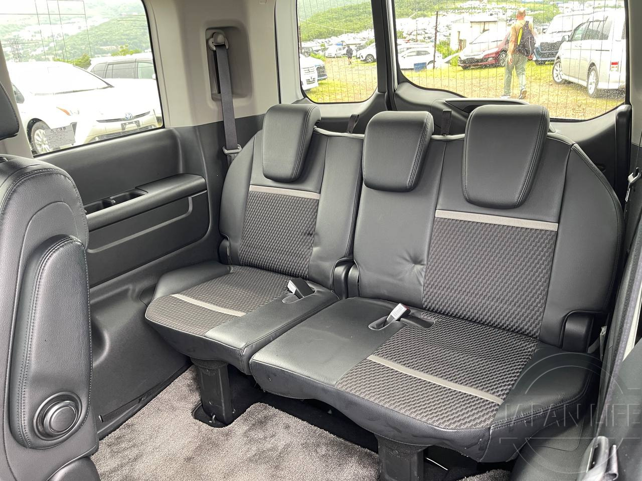 Фото Honda Stepwgn - Japan Life 