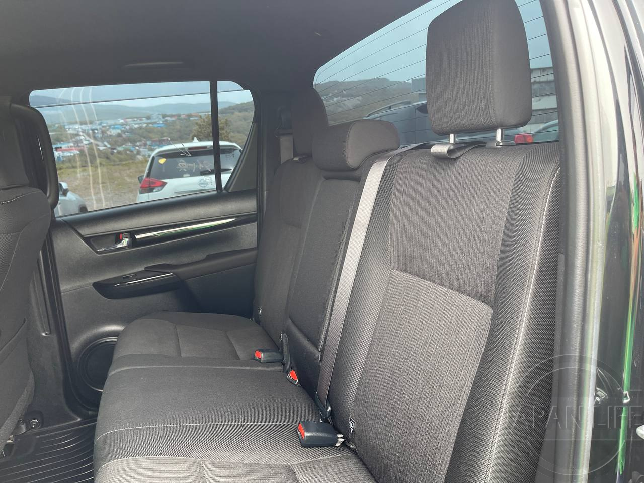 Фото Toyota Hilux - Japan Life 