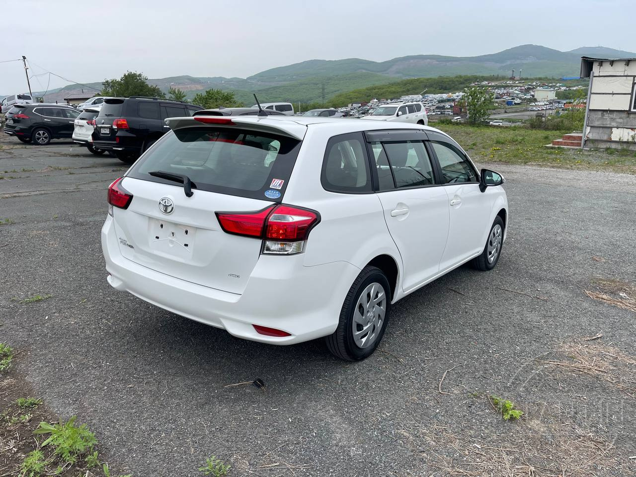 Фото Toyota Corolla Fielder - Japan Life 