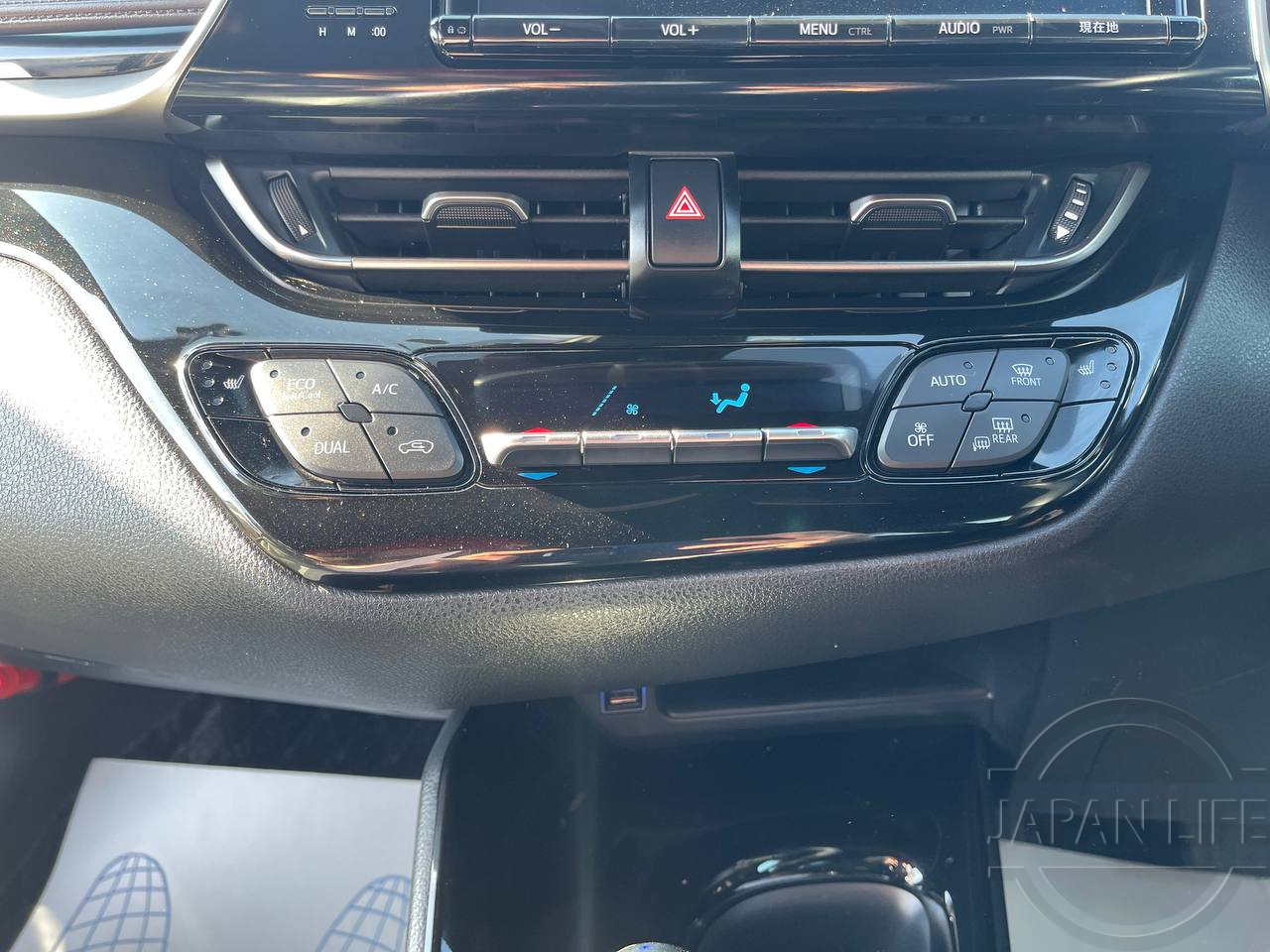 Фото Toyota C-HR - Japan Life 