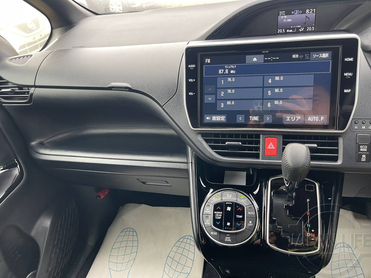 Фото Toyota Noah - Japan Life 