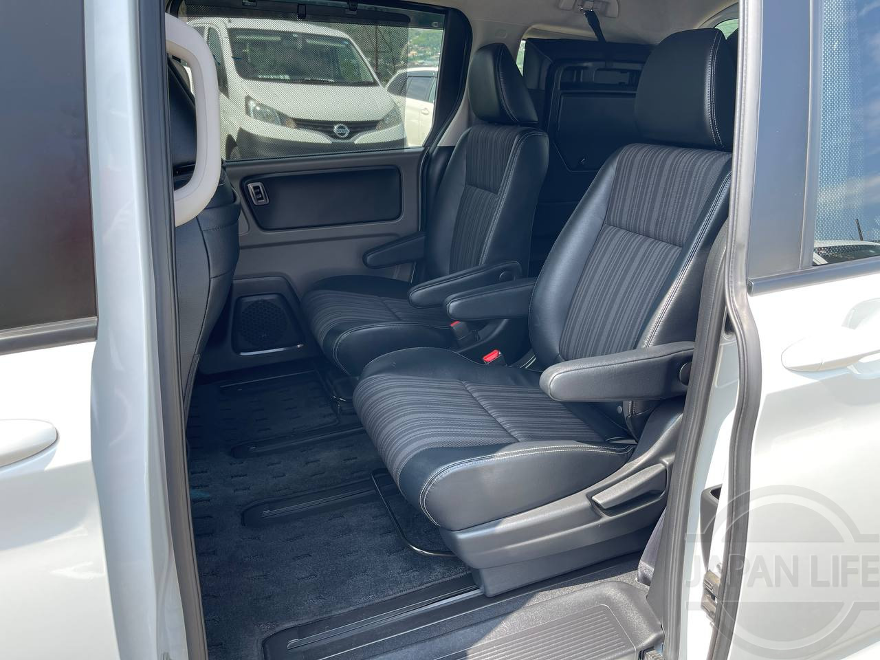 Фото Honda Freed - Japan Life 