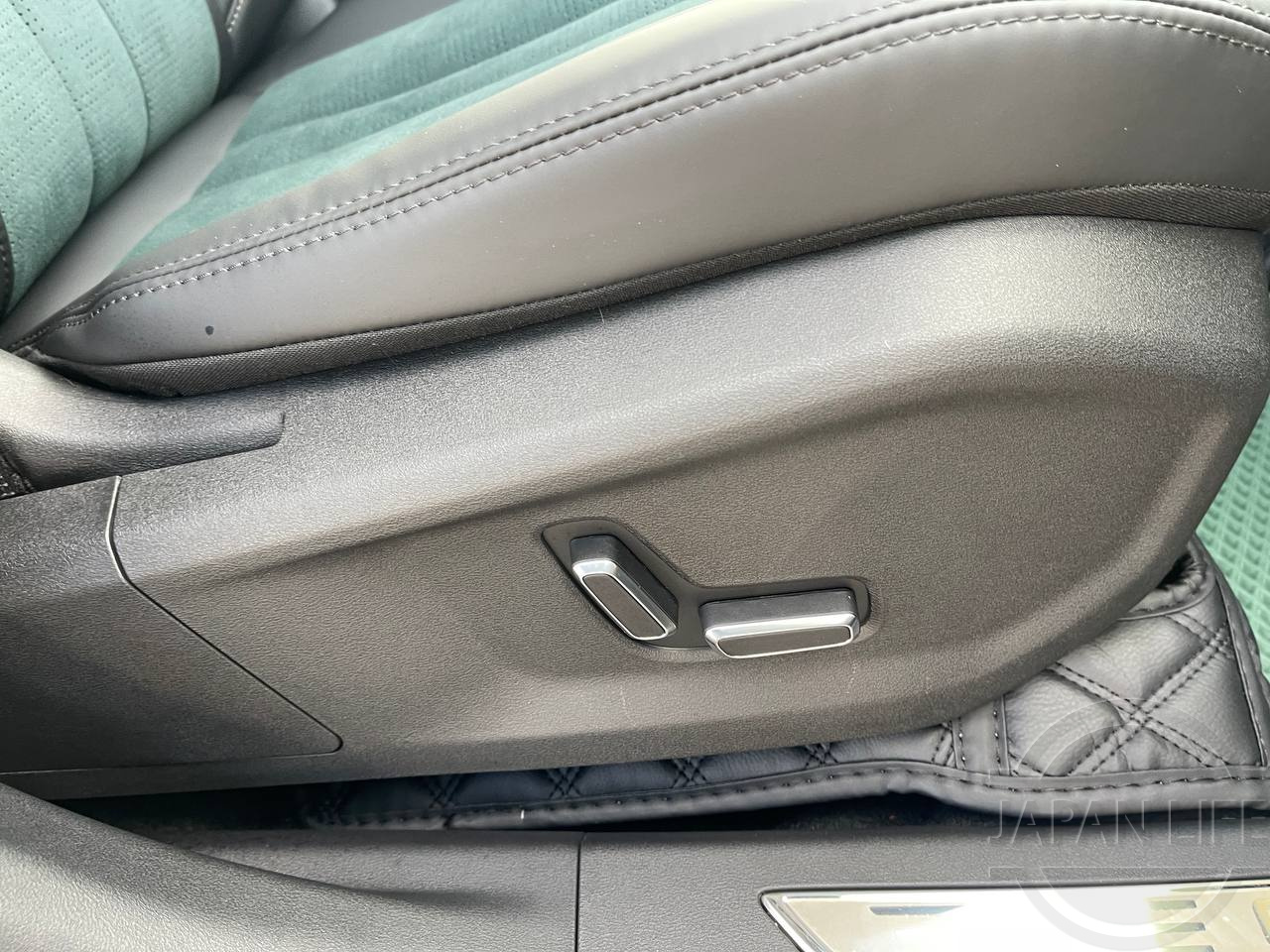 Фото Geely Monjaro - Japan Life 