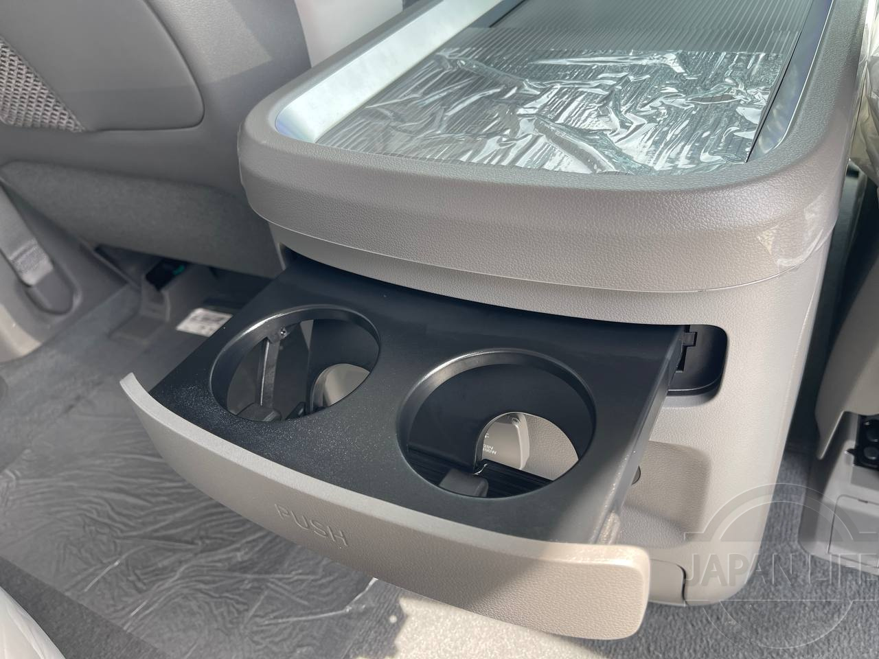 Фото Hyundai Staria - Japan Life 