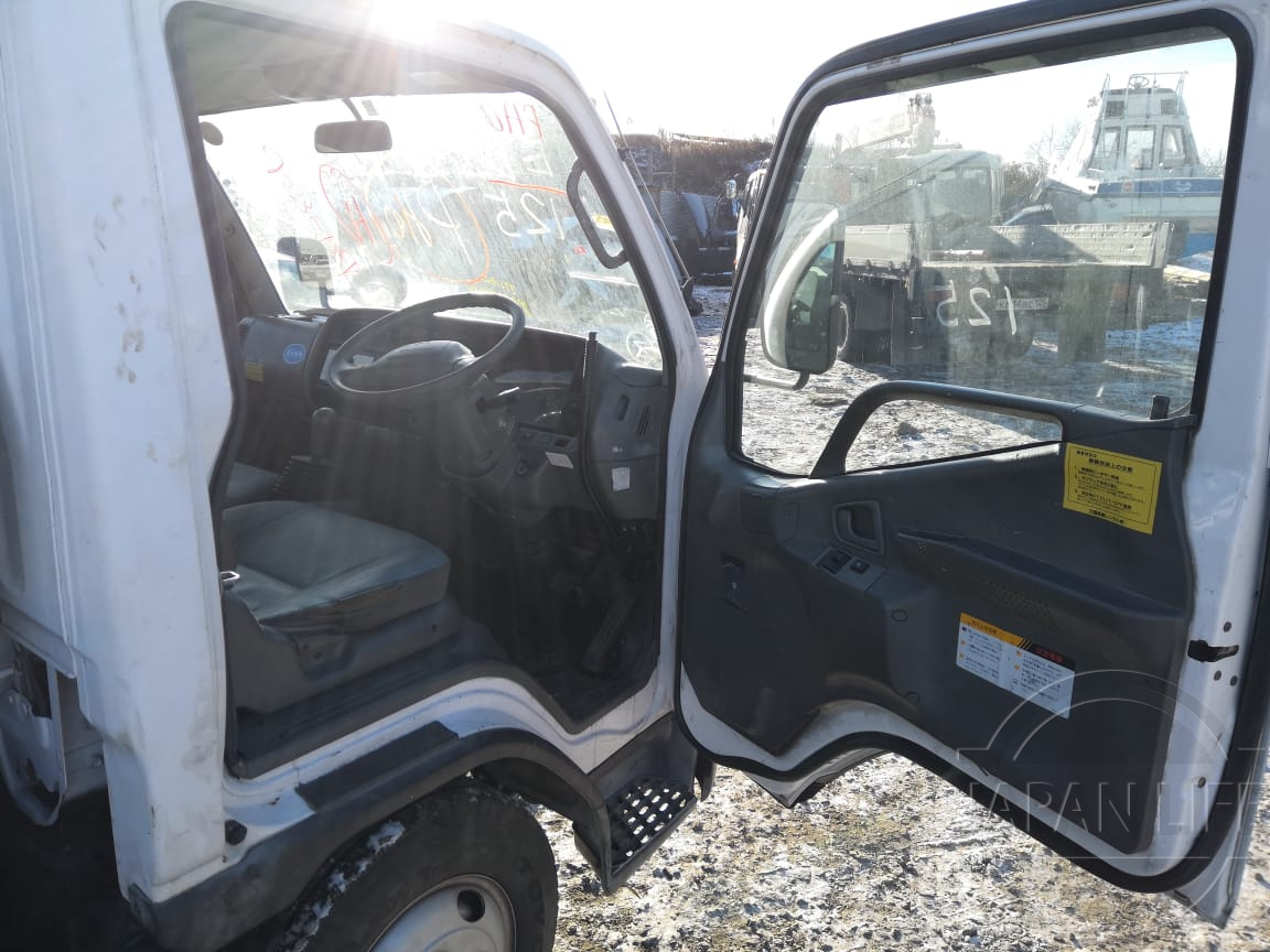 Фото Mitsubishi Fuso Canter - Japan Life 