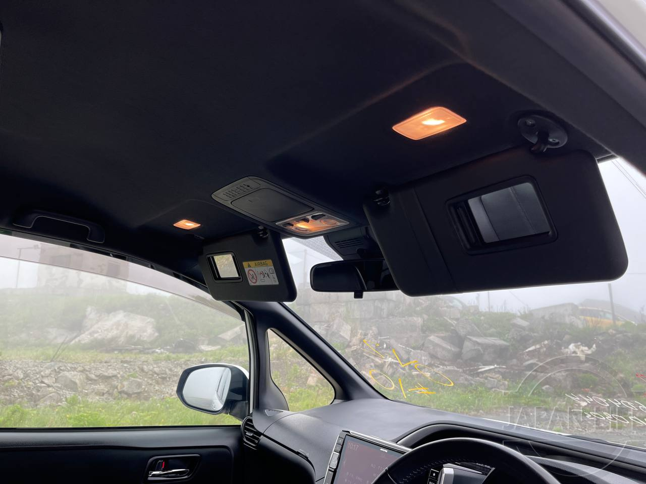 Фото Toyota Voxy - Japan Life 