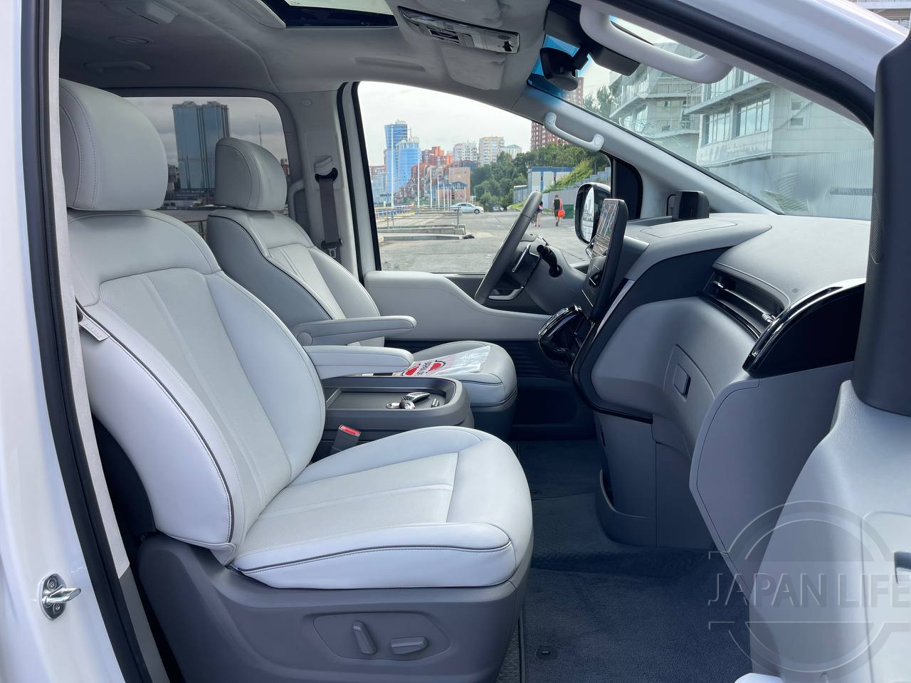 Фото Hyundai Staria - Japan Life 