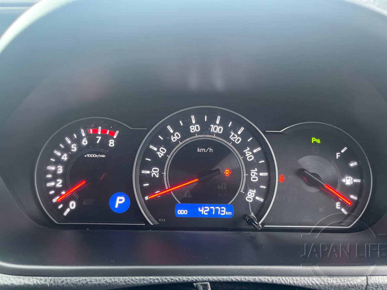 Фото Toyota Voxy - Japan Life 