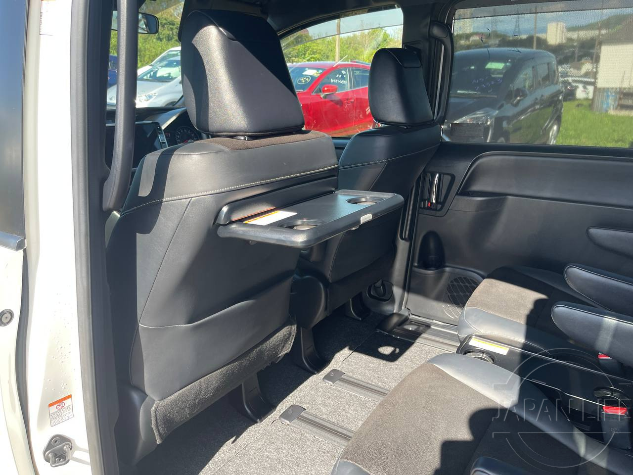 Фото Toyota Noah - Japan Life 