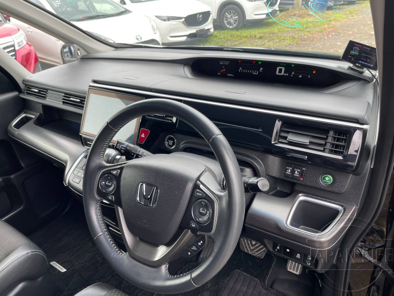 Фото Honda Stepwgn - Japan Life 