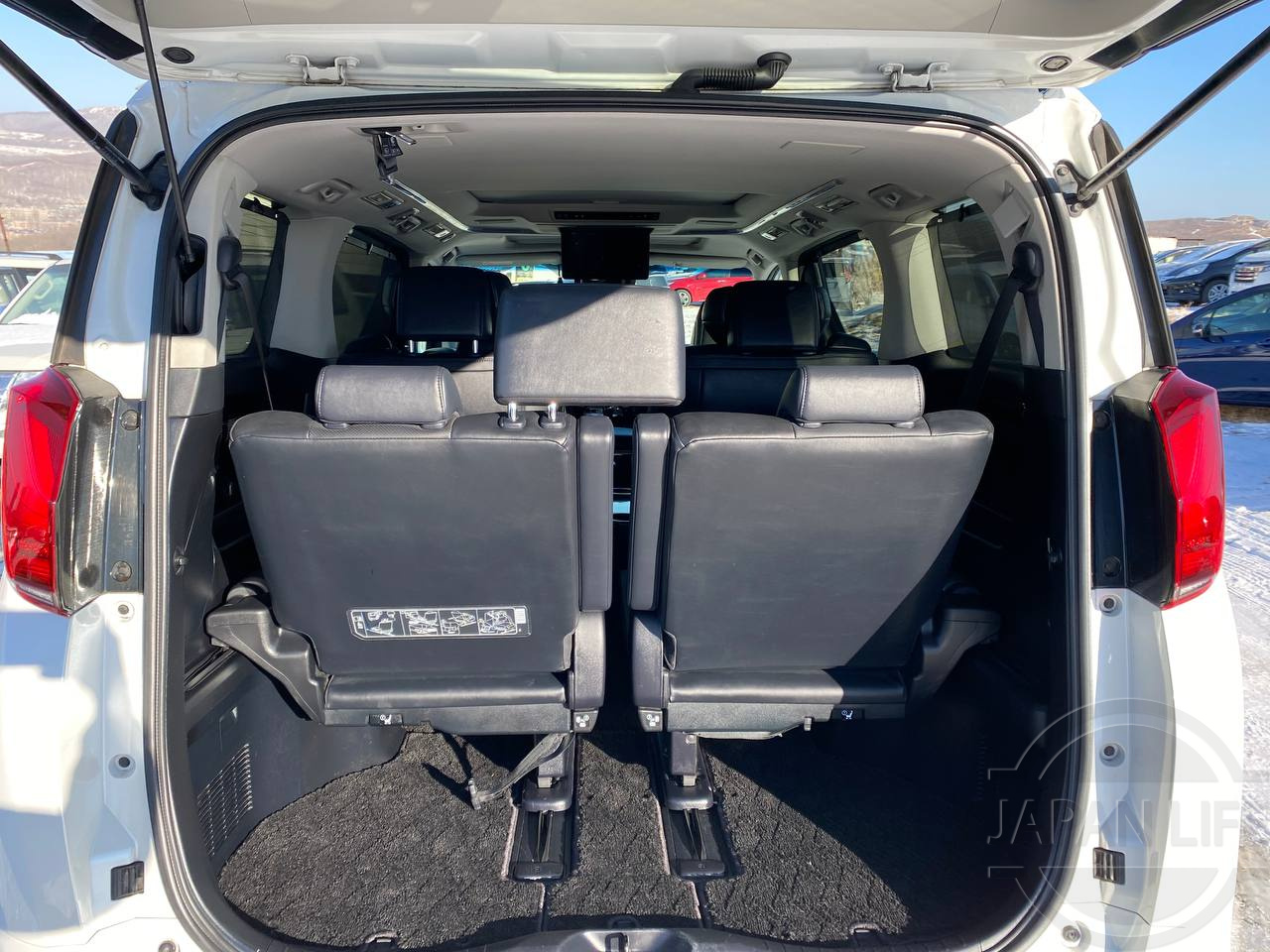 Фото Toyota Alphard - Japan Life 