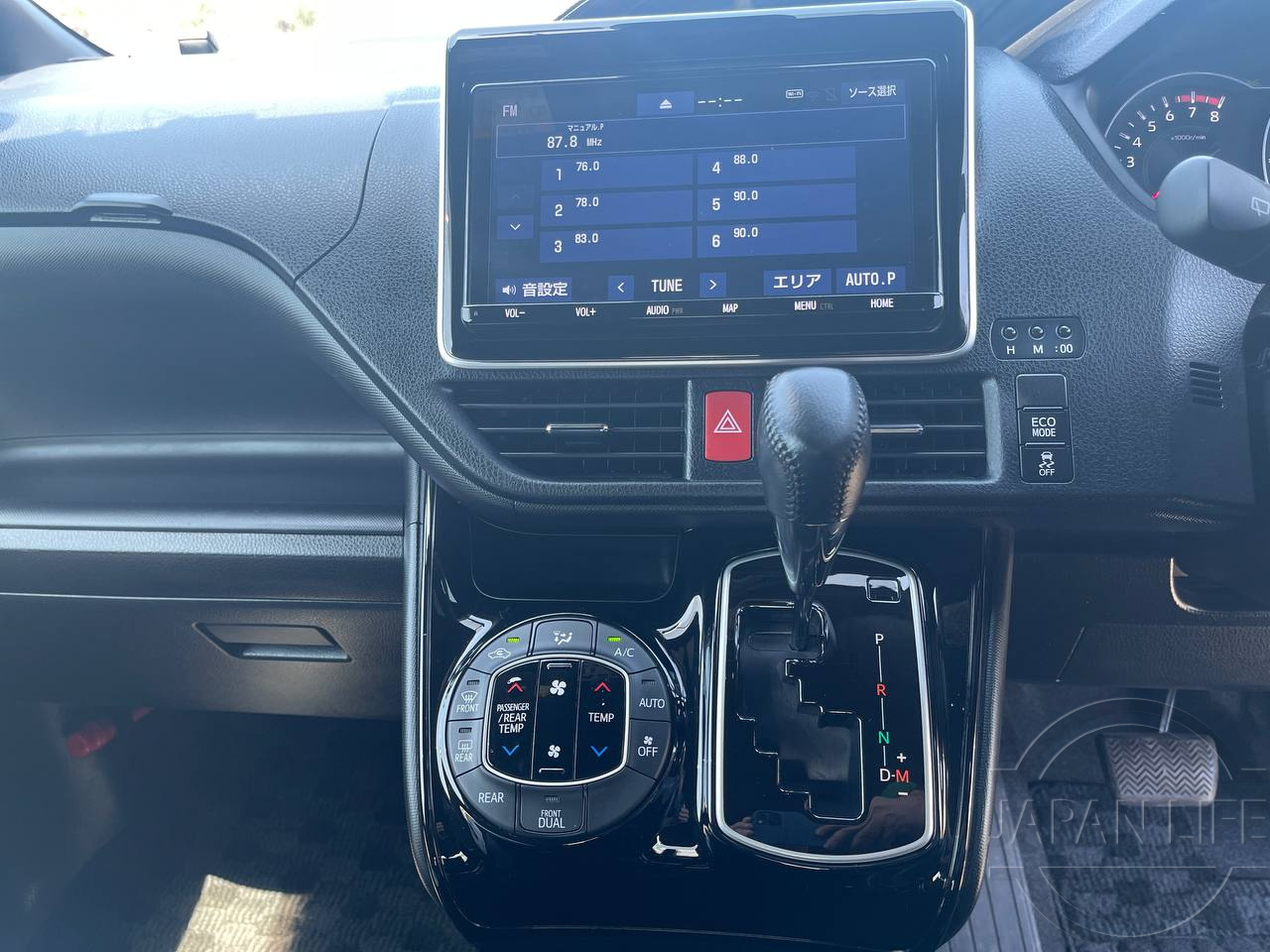 Фото Toyota Noah - Japan Life 