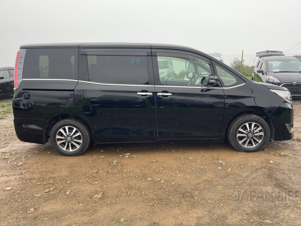 Фото Toyota Esquire - Japan Life 