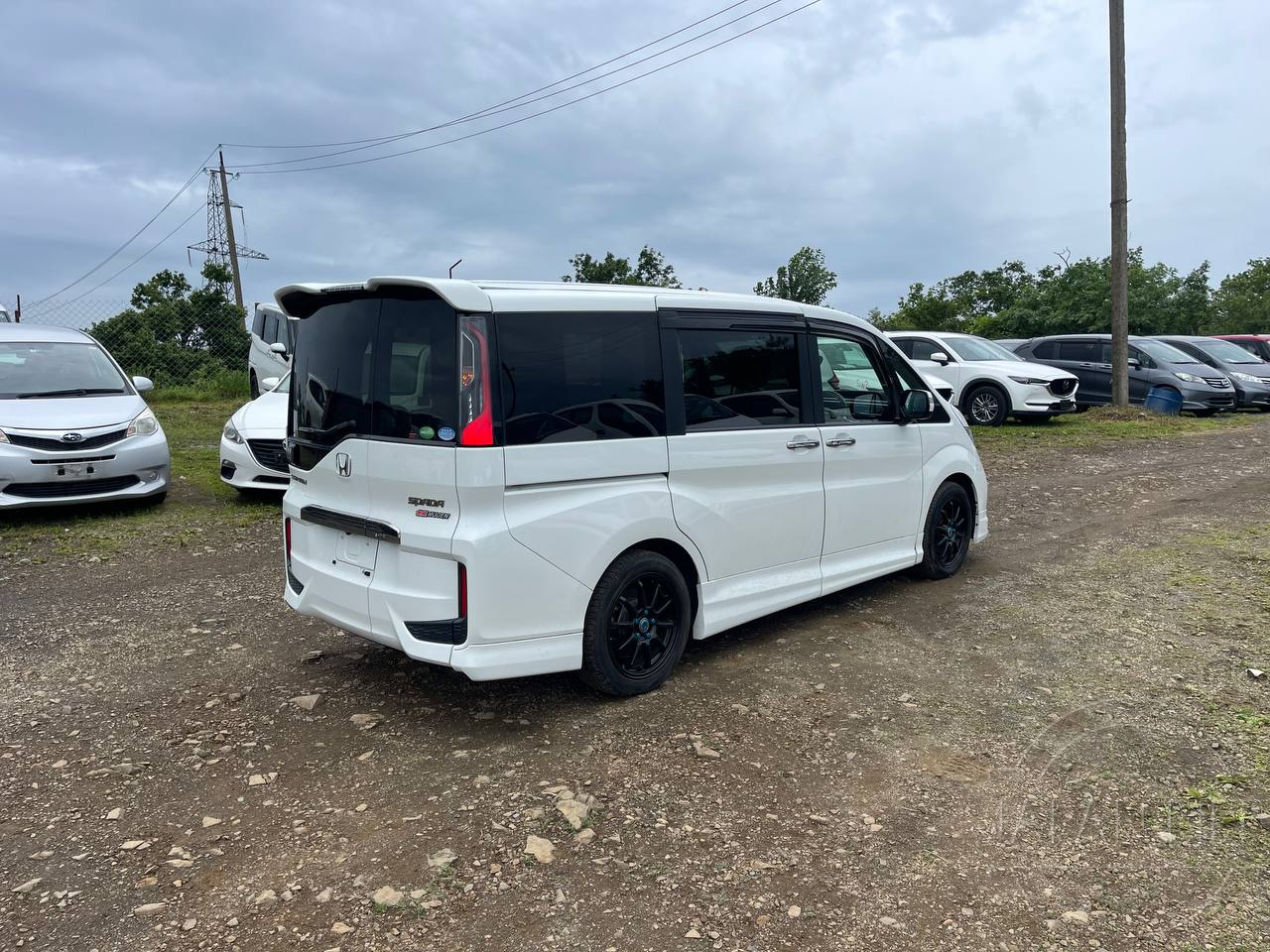 Фото Honda Stepwgn - Japan Life 