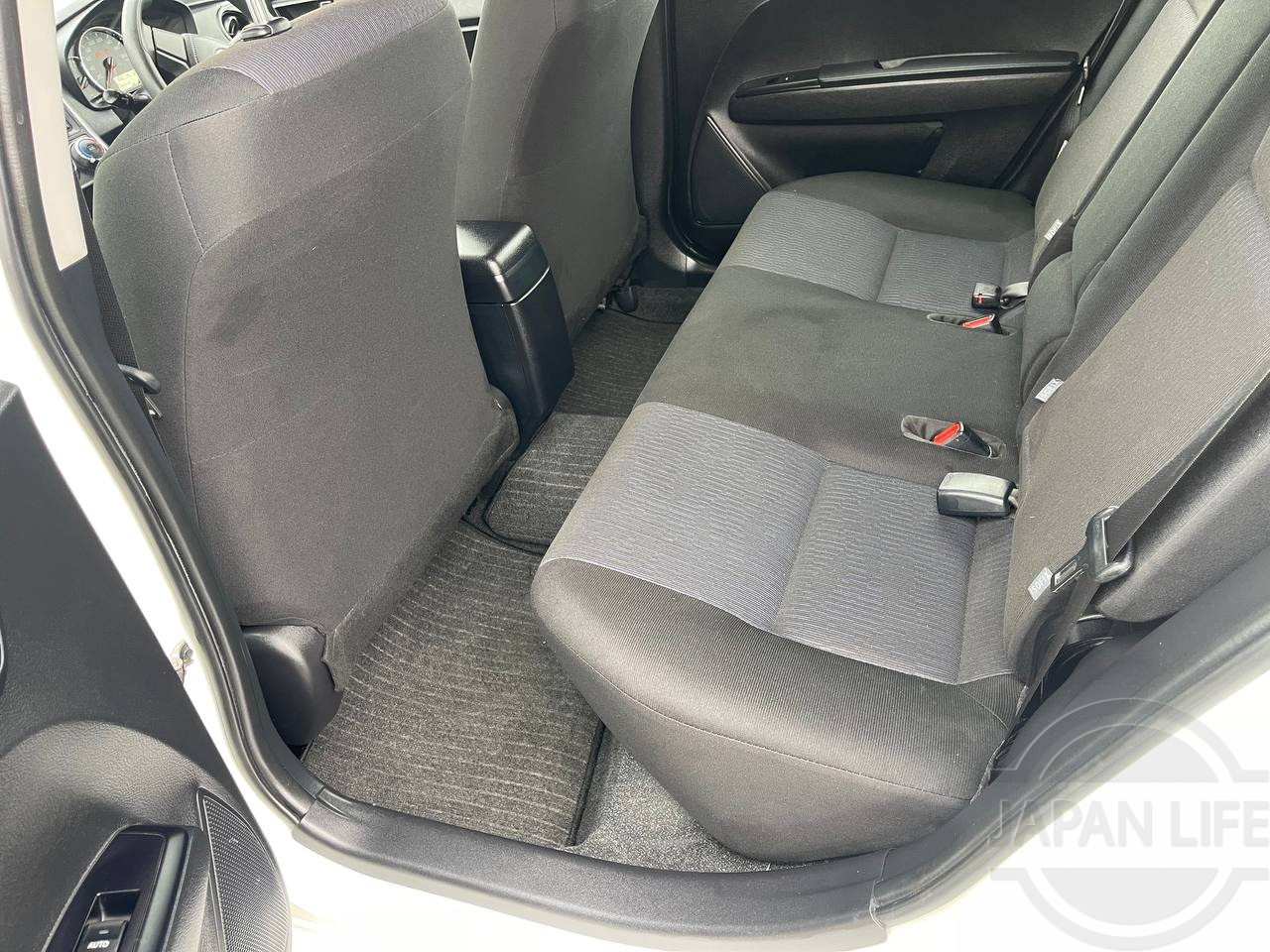 Фото Toyota Corolla Fielder - Japan Life 