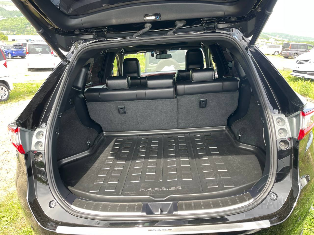 Фото Toyota Harrier - Japan Life 