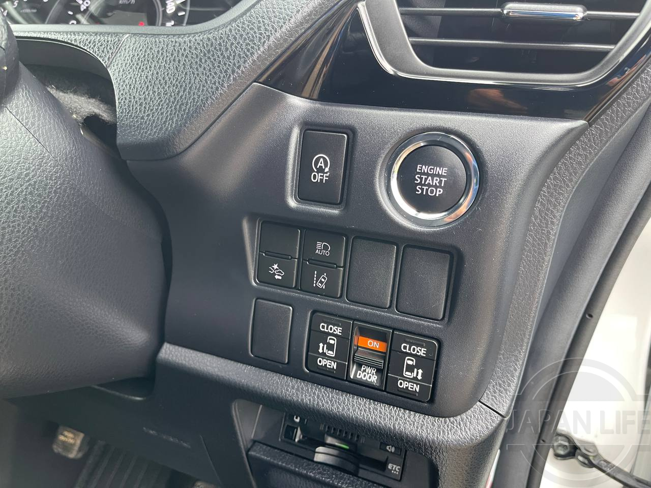 Фото Toyota Noah - Japan Life 