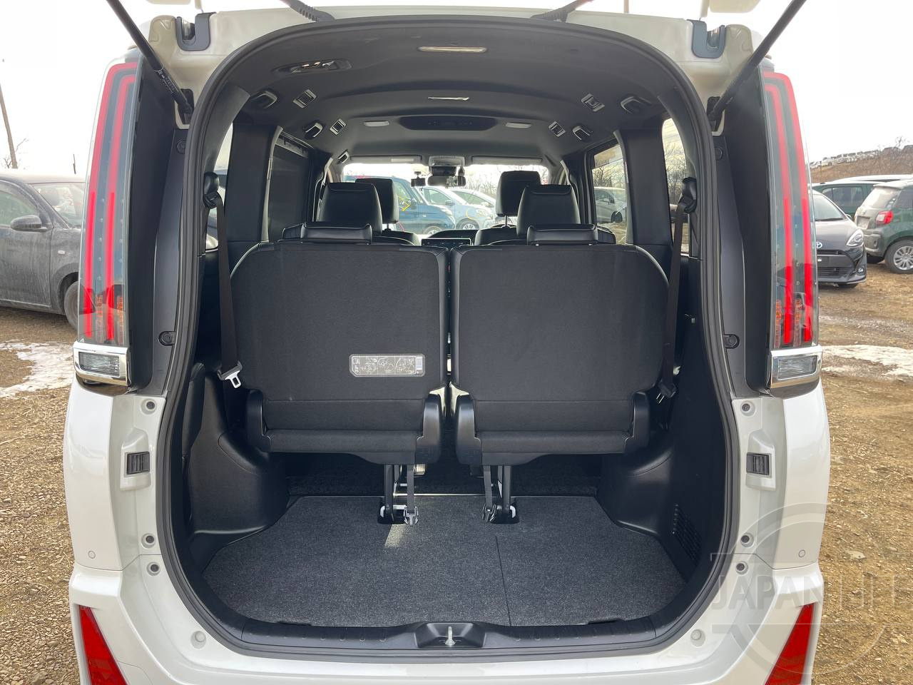 Фото Toyota Noah - Japan Life 