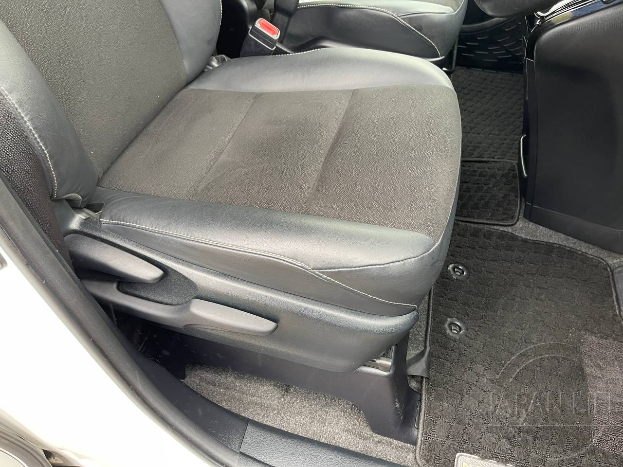 Фото Toyota Noah - Japan Life 