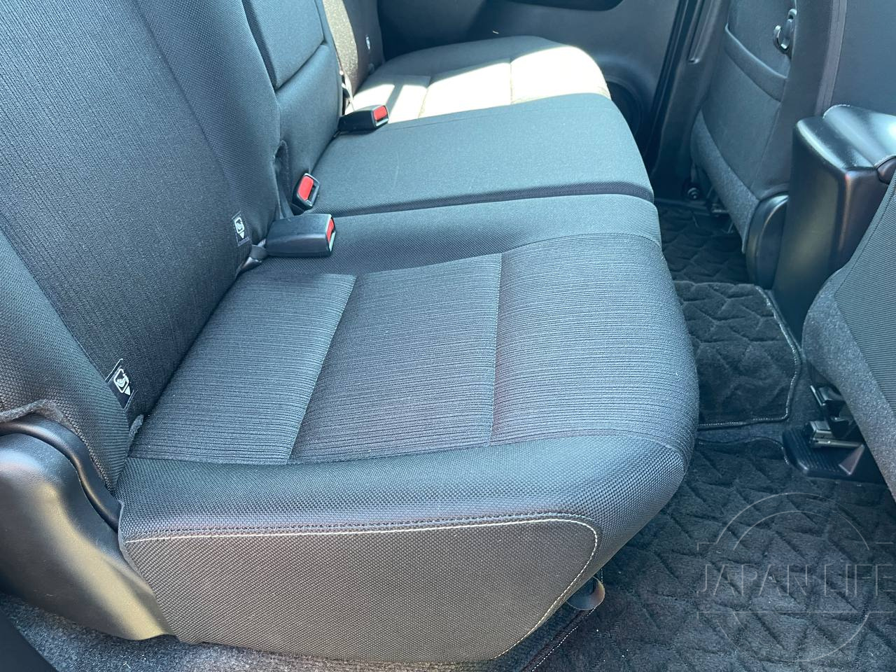 Фото Toyota Hilux - Japan Life 