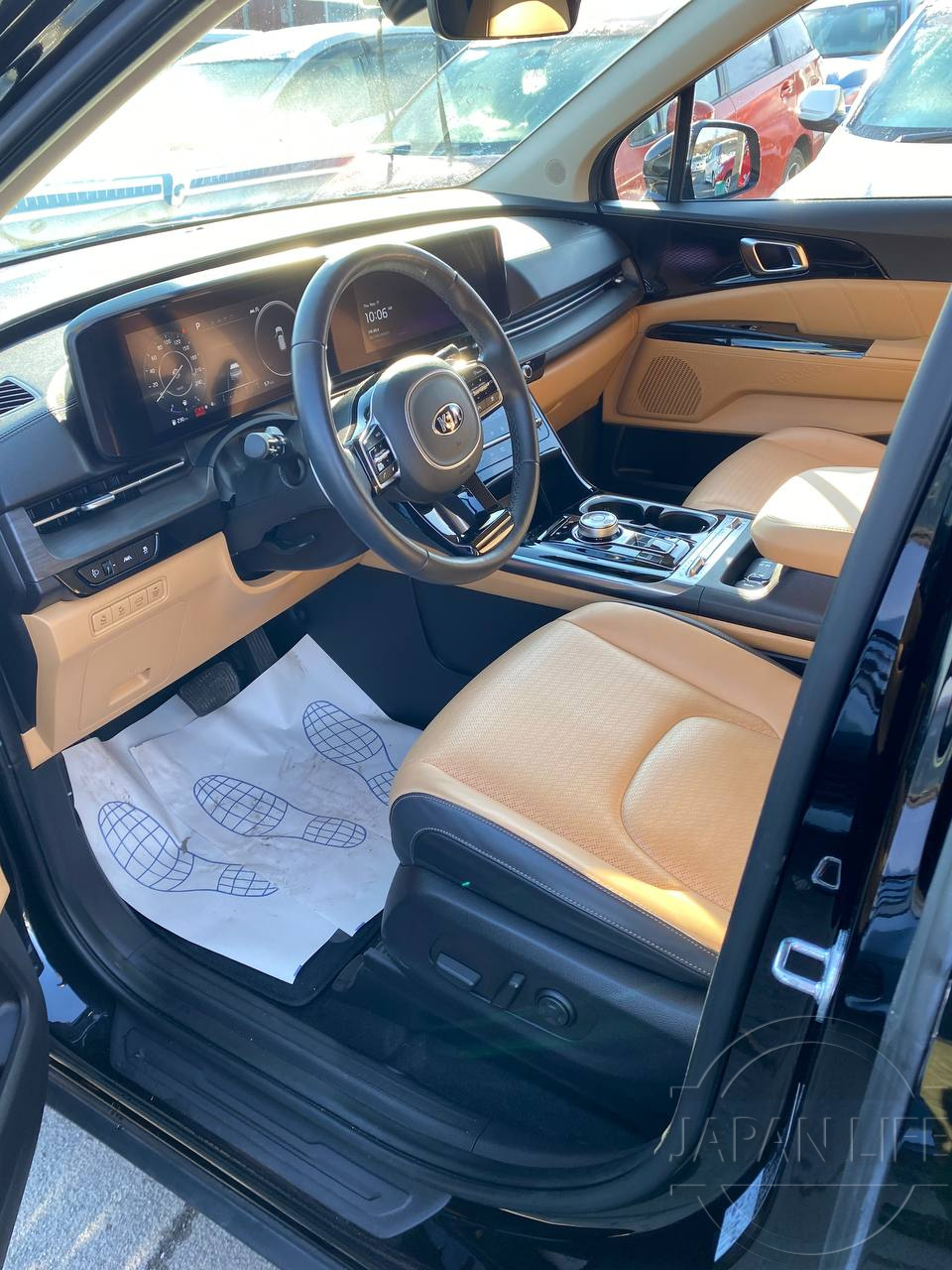 Фото Kia Carnival - Japan Life 