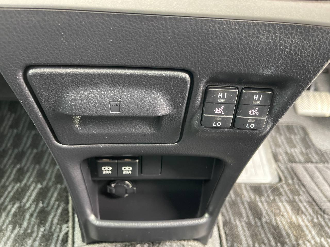 Фото Toyota Esquire - Japan Life 