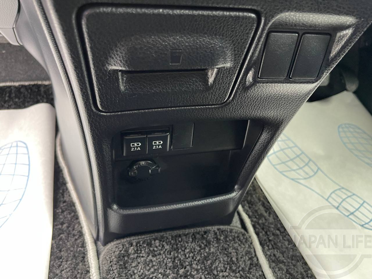 Фото Toyota Noah - Japan Life 