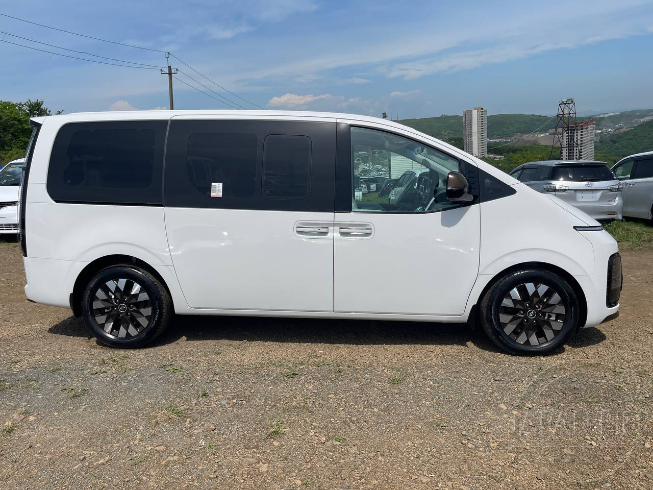 Фото Hyundai Staria - Japan Life 