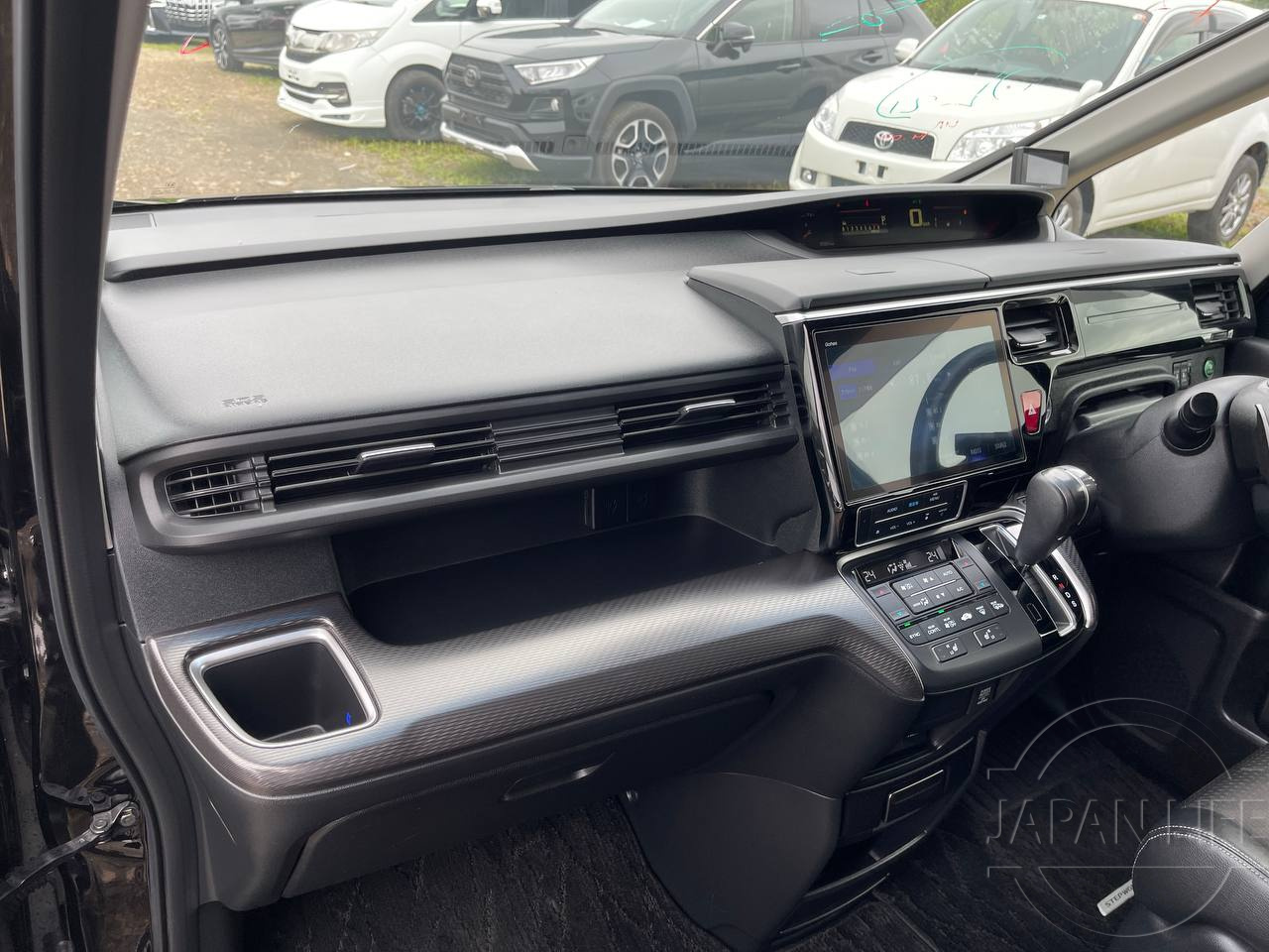 Фото Honda Stepwgn - Japan Life 