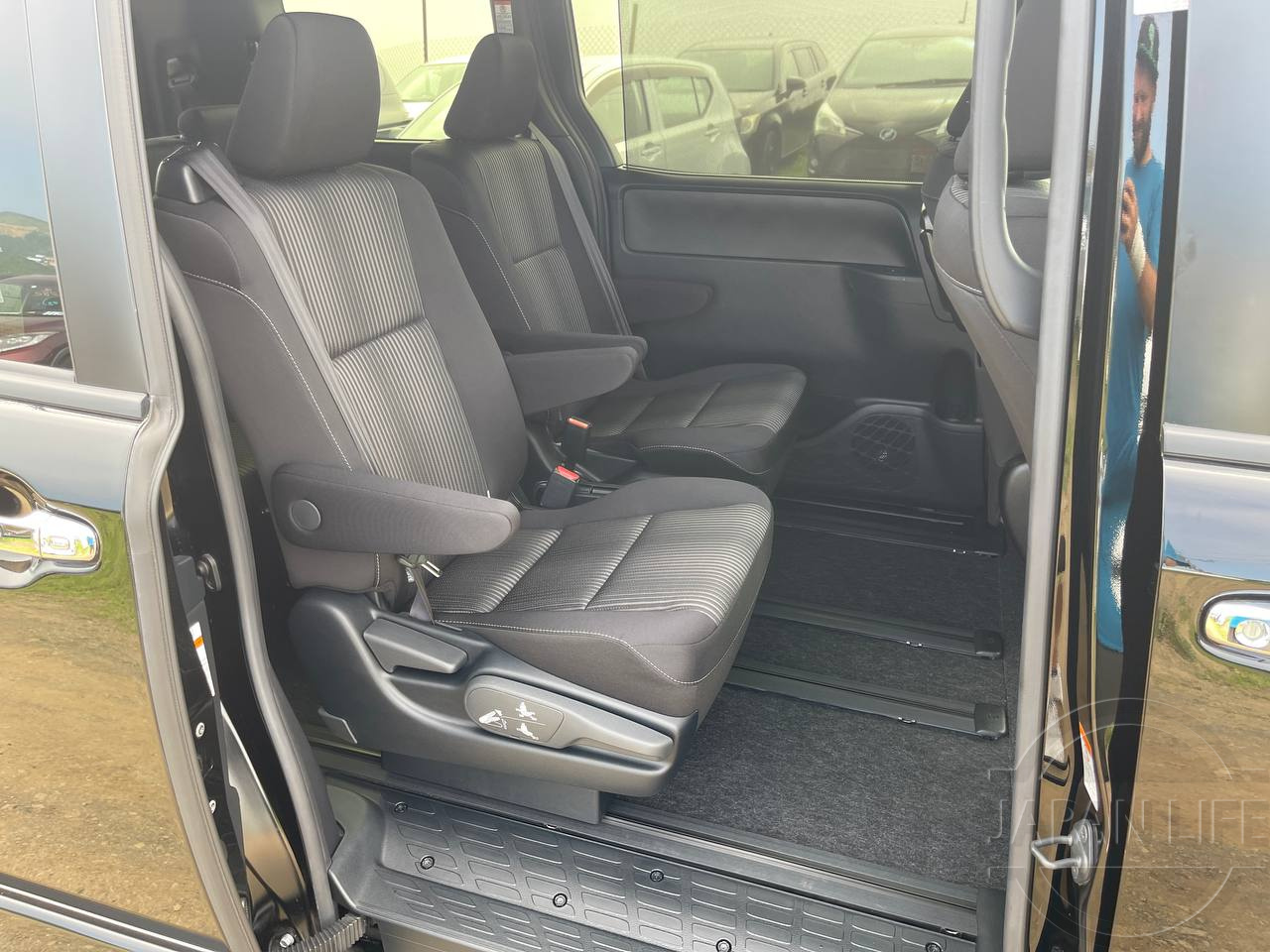 Фото Toyota Voxy - Japan Life 