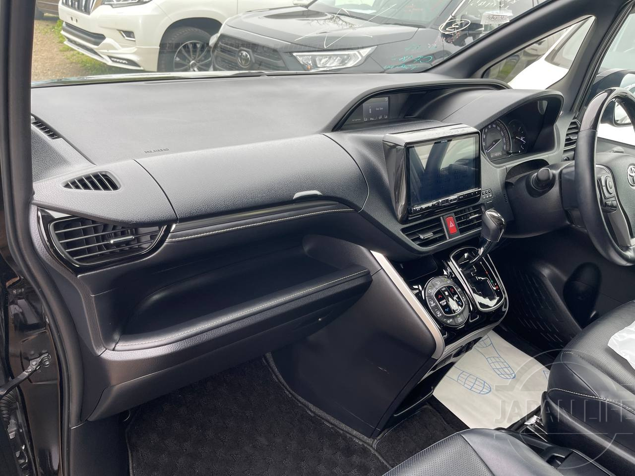 Фото Toyota Esquire - Japan Life 