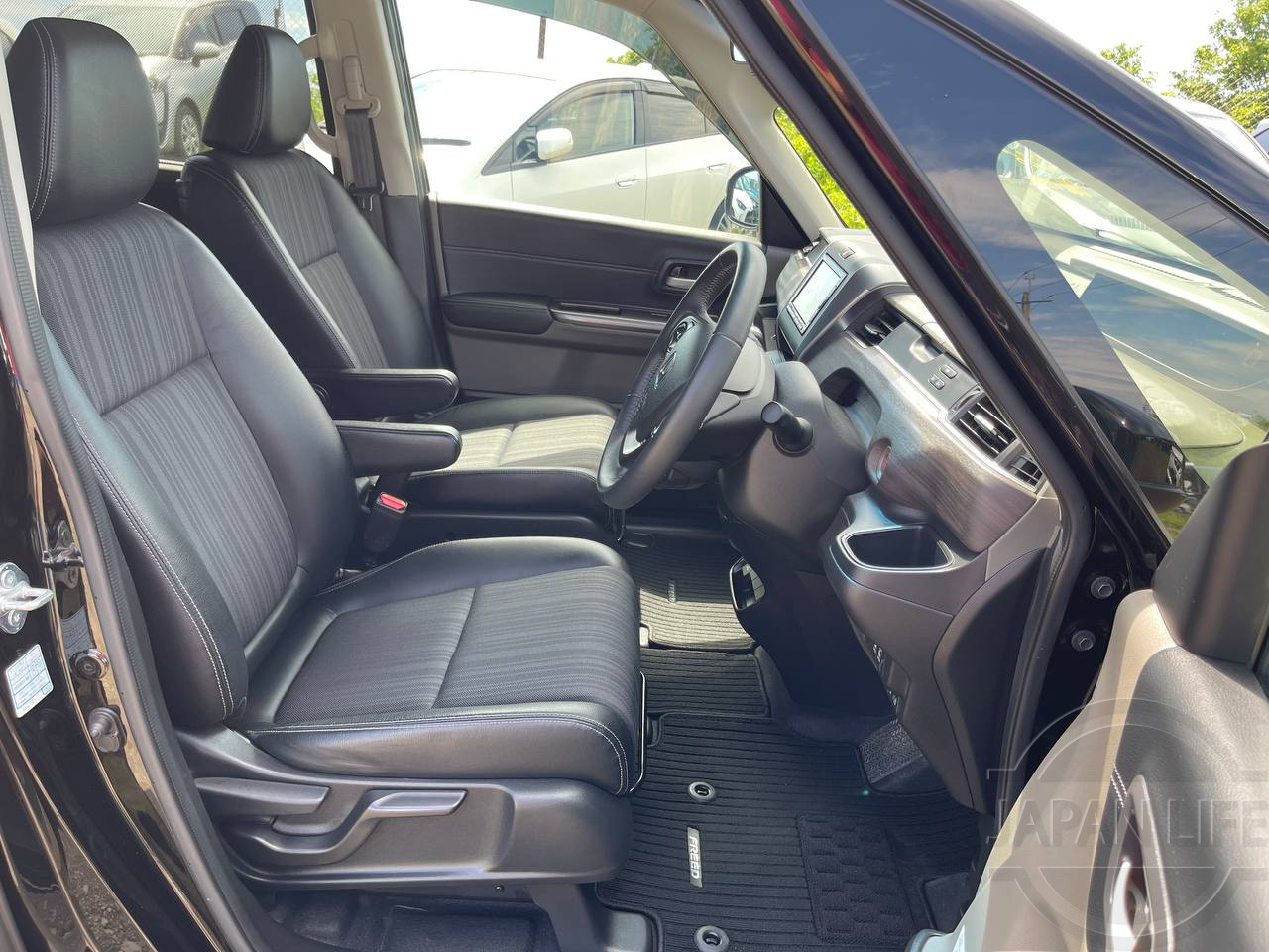 Фото Honda Freed - Japan Life 