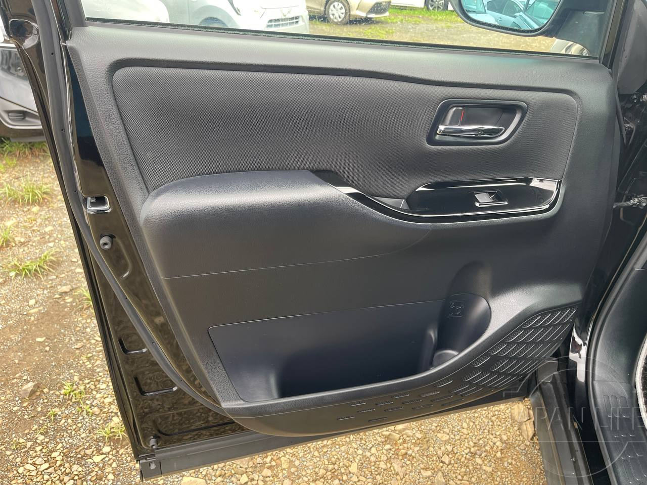 Фото Toyota Voxy - Japan Life 