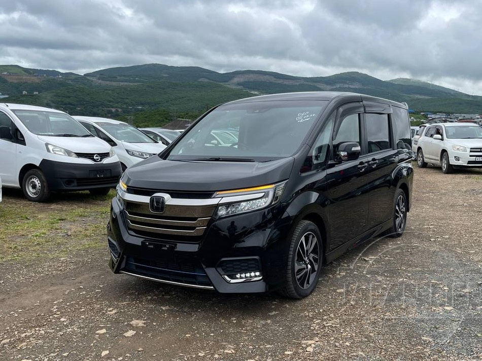 Фото Honda Stepwgn - Japan Life 