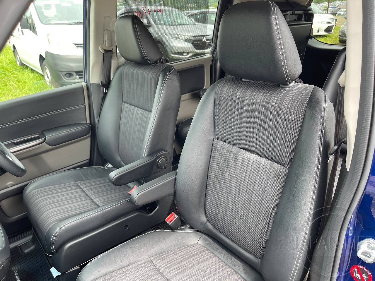 Фото Honda Freed - Japan Life 