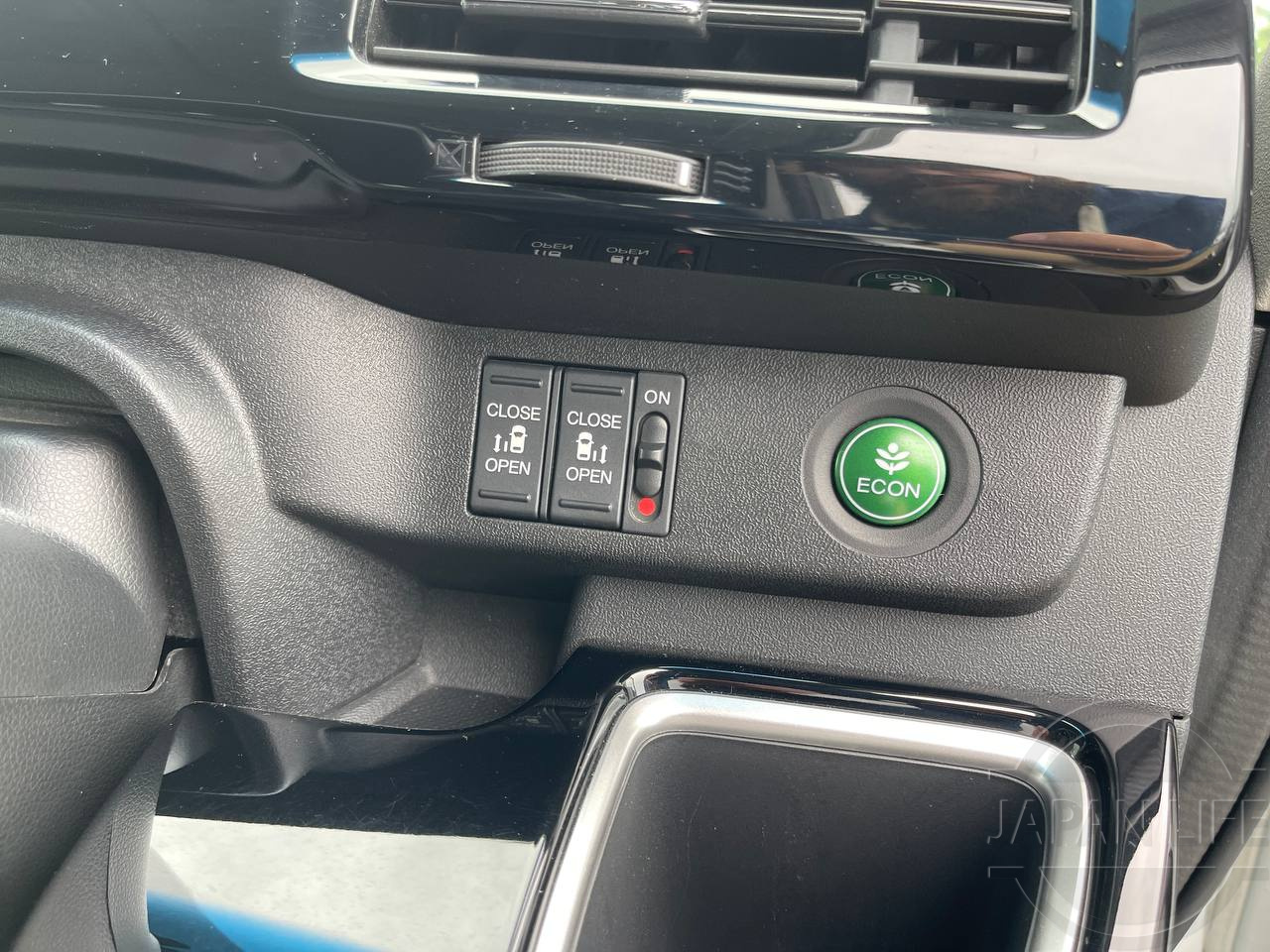 Фото Honda Stepwgn - Japan Life 