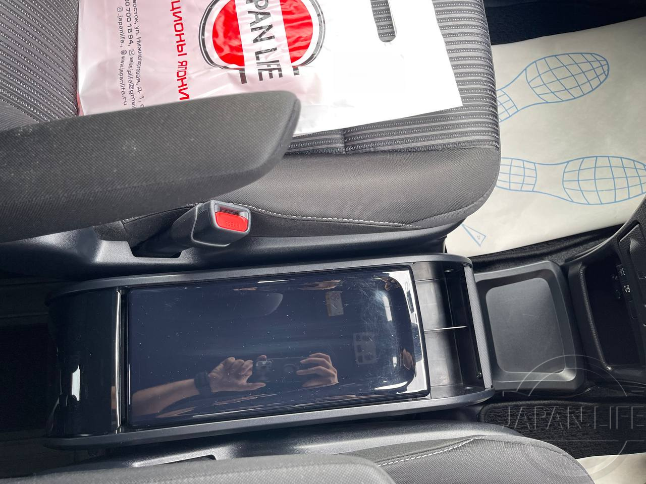 Фото Toyota Voxy - Japan Life 