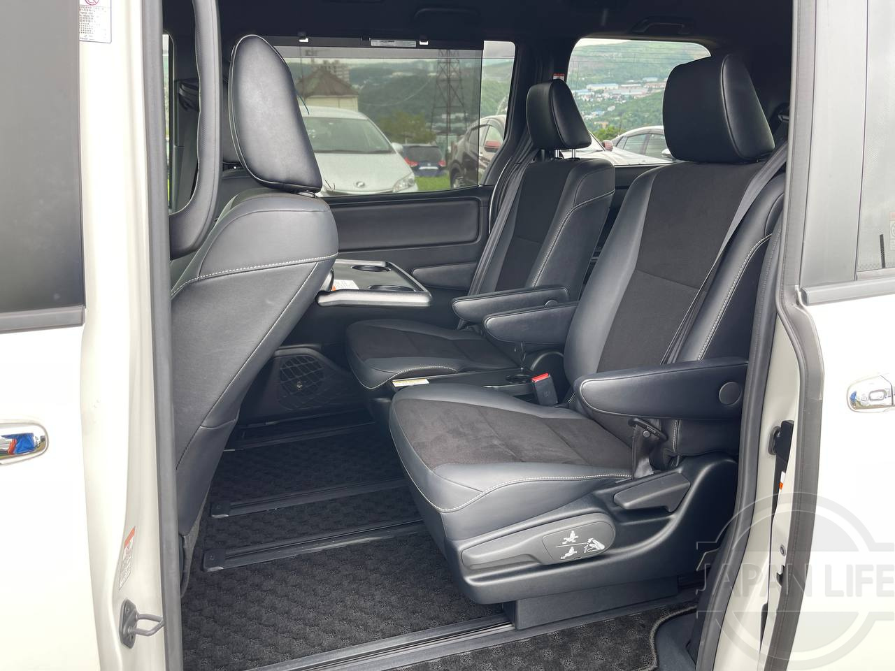 Фото Toyota Noah - Japan Life 