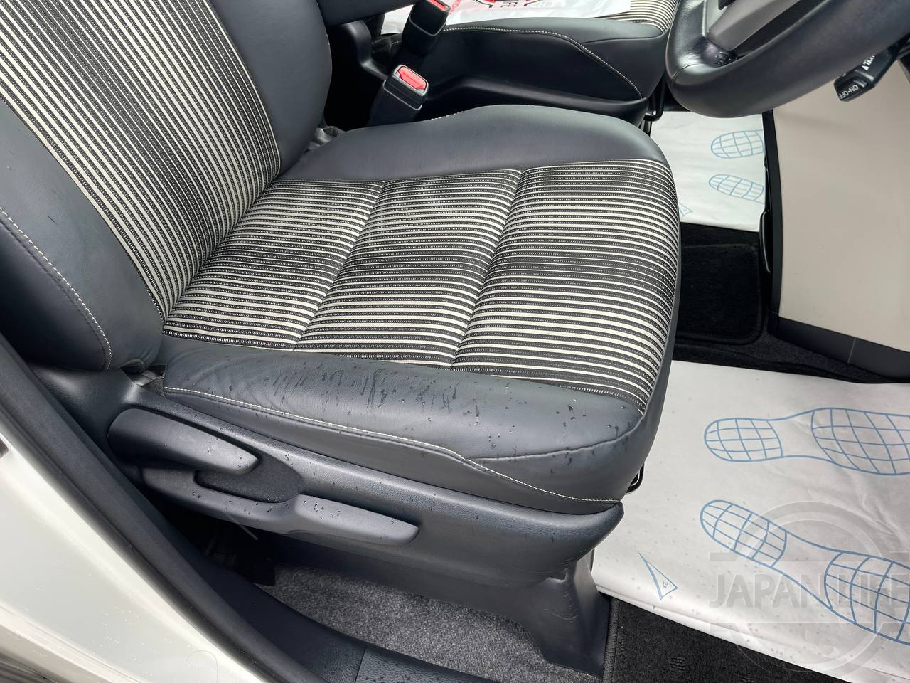 Фото Toyota Noah - Japan Life 