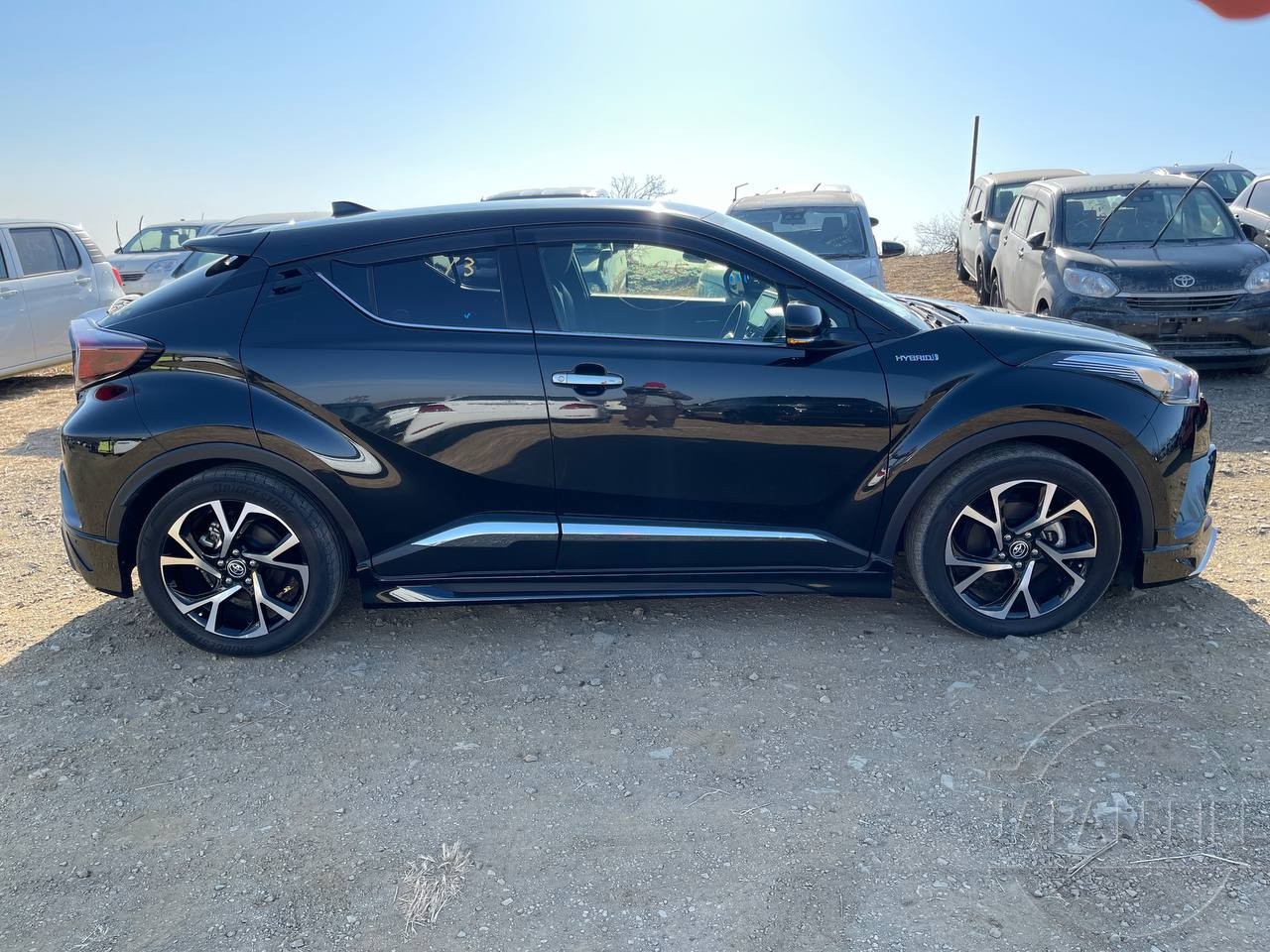 Фото Toyota C-HR - Japan Life 