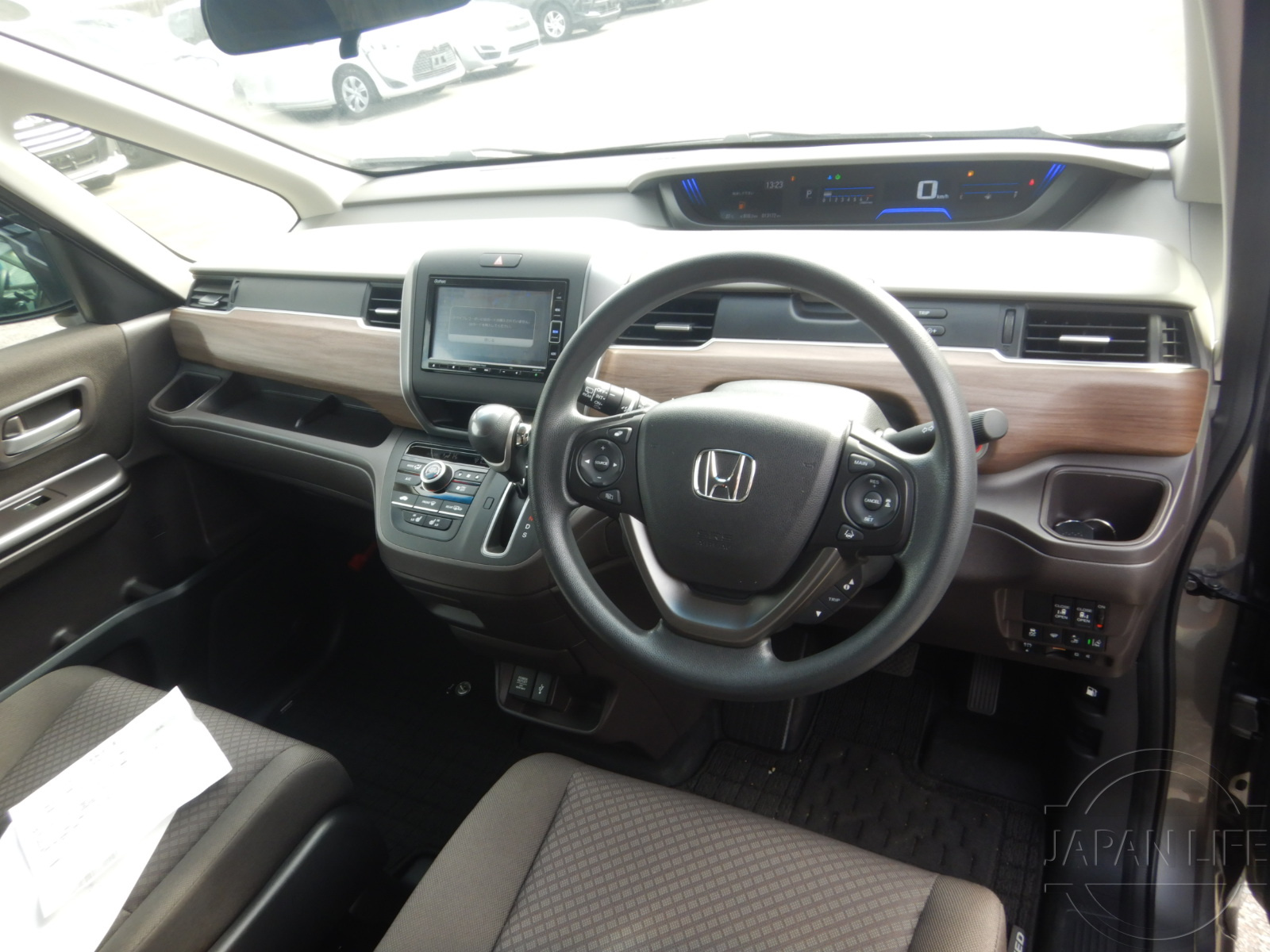 Фото Honda Freed - Japan Life 