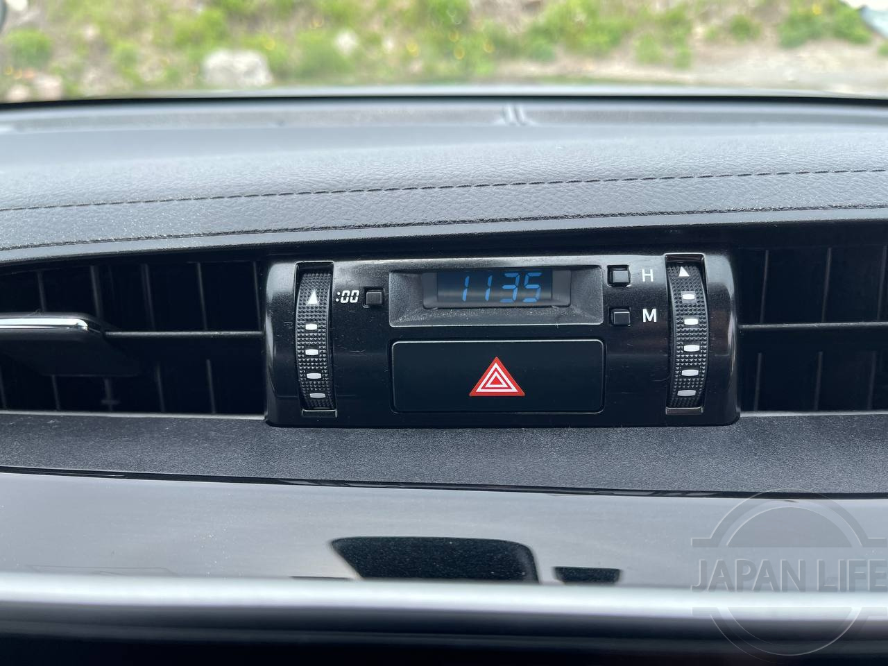 Фото Toyota Hilux - Japan Life 