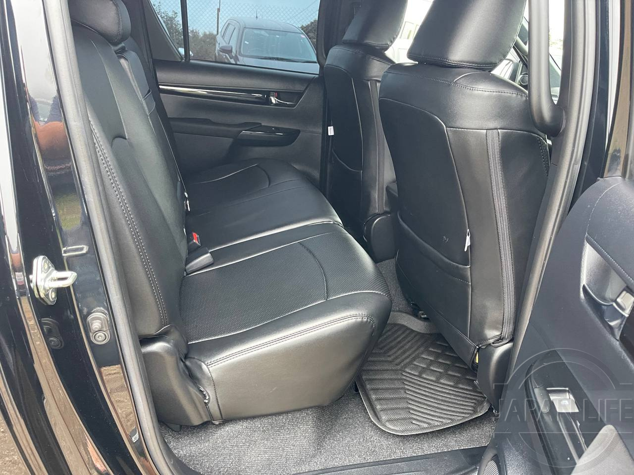 Фото Toyota Hilux - Japan Life 