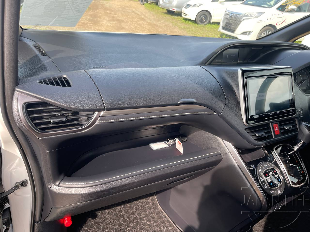 Фото Toyota Esquire - Japan Life 