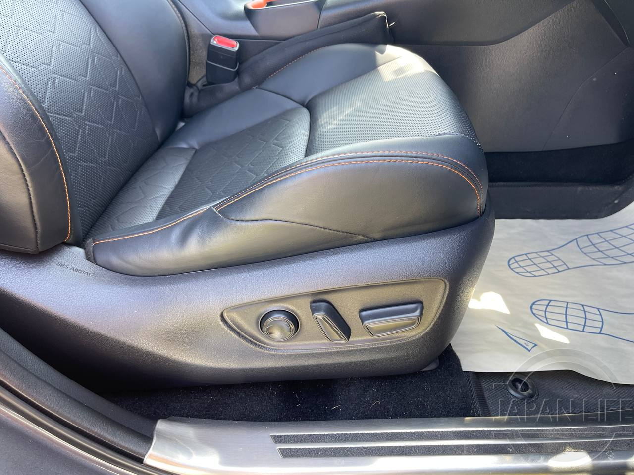 Фото Toyota RAV4 - Japan Life 