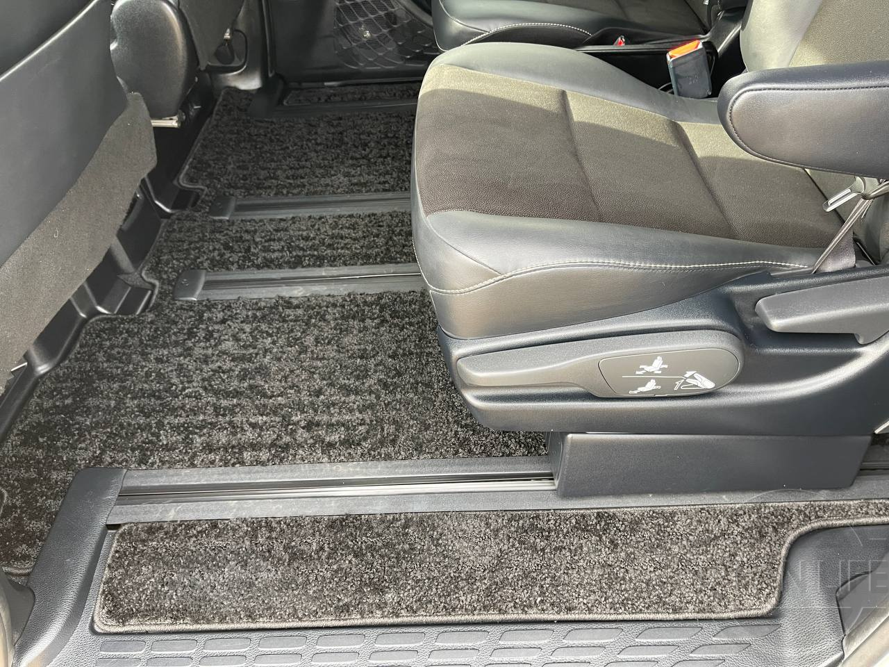 Фото Toyota Noah - Japan Life 