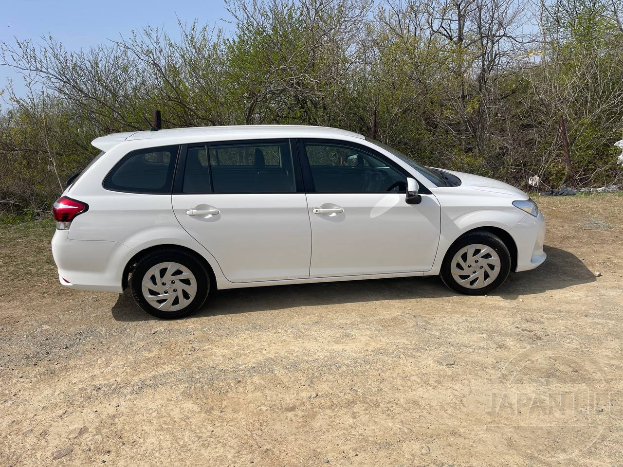 Фото Toyota Corolla Fielder - Japan Life 