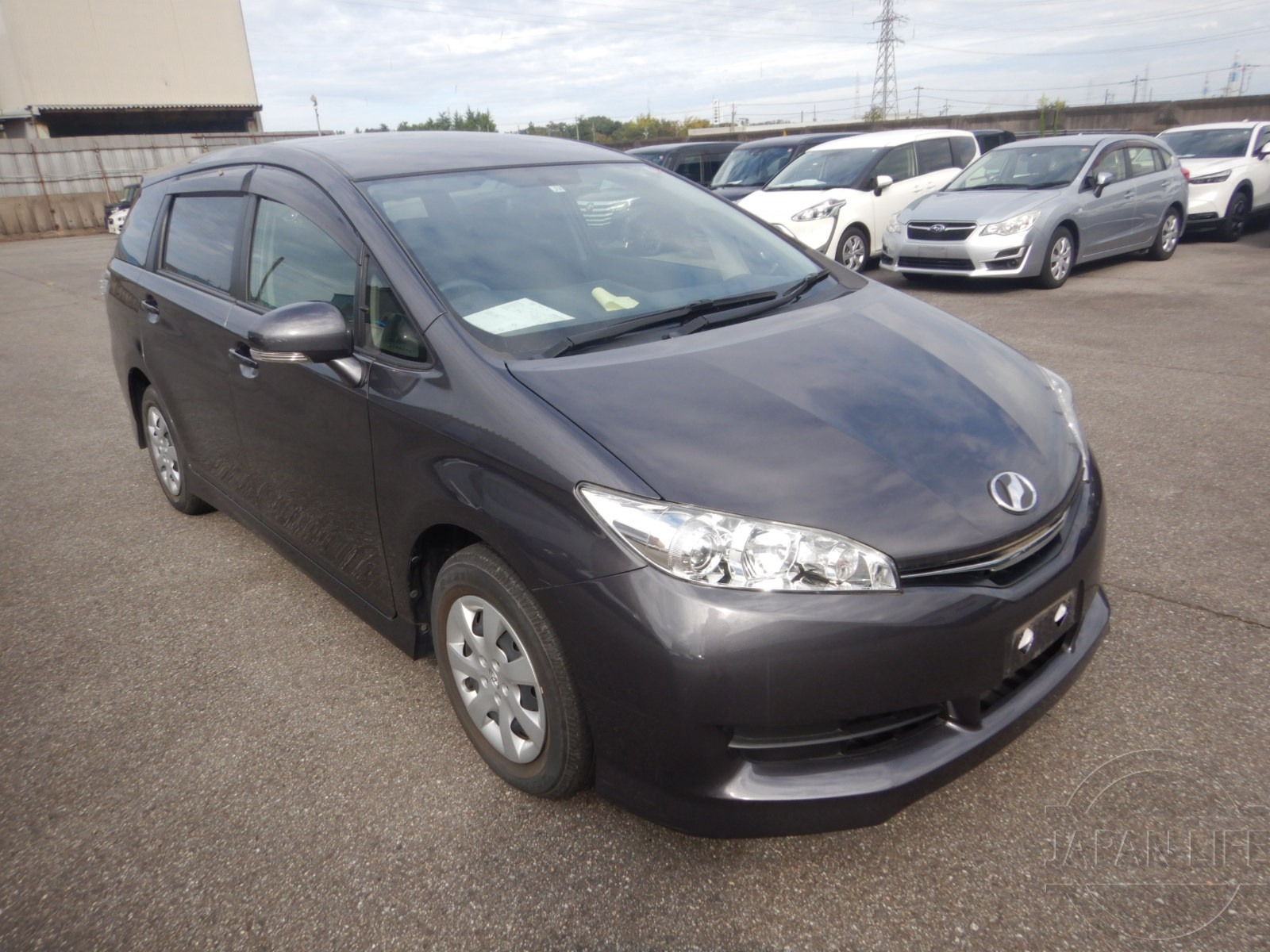 Фото Toyota Wish - Japan Life 