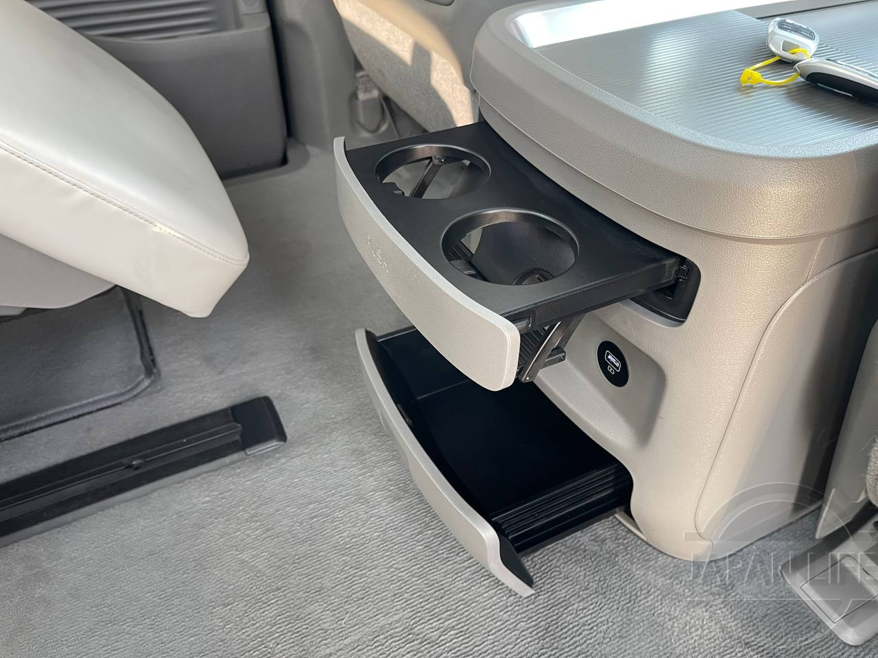 Фото Hyundai Staria - Japan Life 